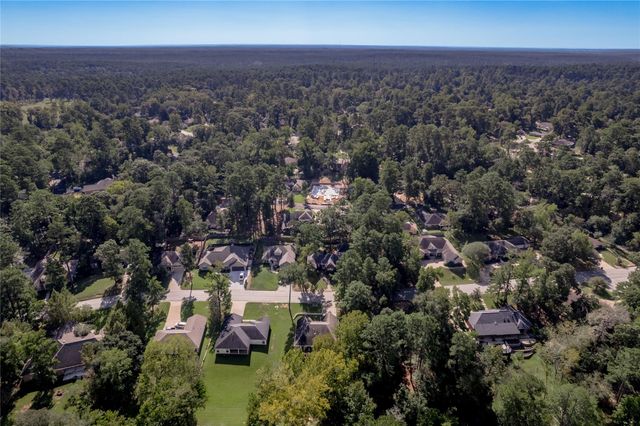 2023 E Lake Drive, Huntsville, TX 77340