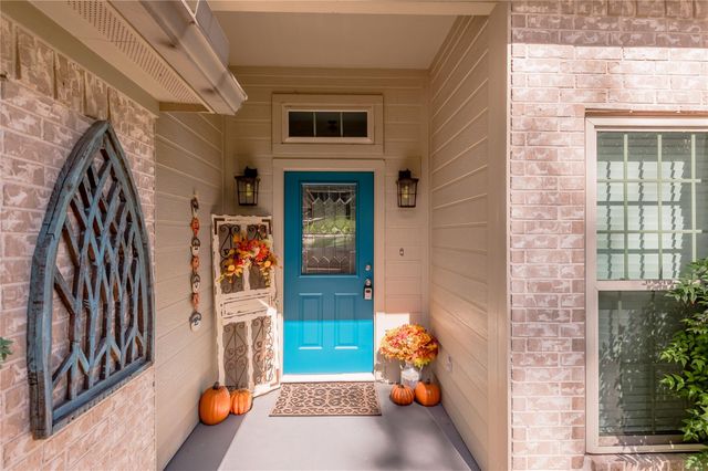 2023 E Lake Drive, Huntsville, TX 77340