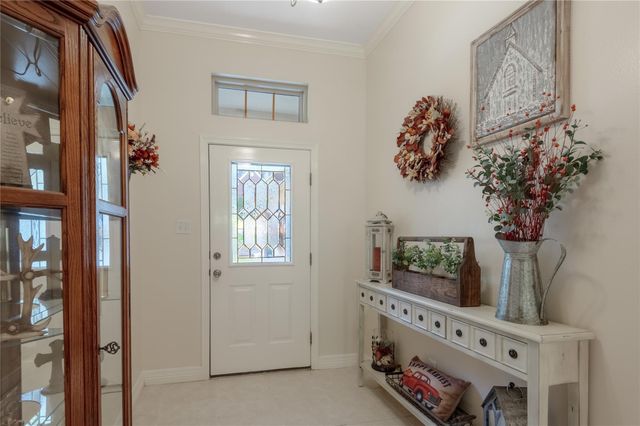 2023 E Lake Drive, Huntsville, TX 77340