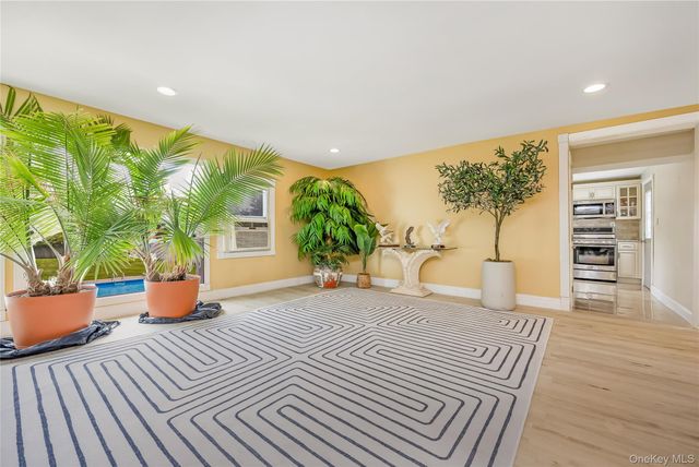 38 Wall Street, Farmingdale, NY 11735
