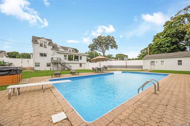 38 Wall Street, Farmingdale, NY 11735
