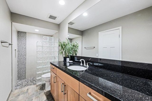 1950 S Palm Canyon 107, Palm Springs, CA 92264