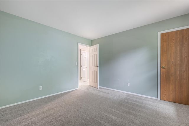 8930 Willowgate Lane, Huber Heights, OH 45424