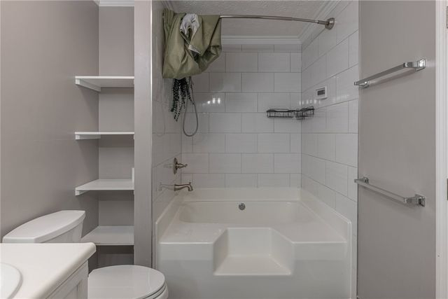 8930 Willowgate Lane, Huber Heights, OH 45424