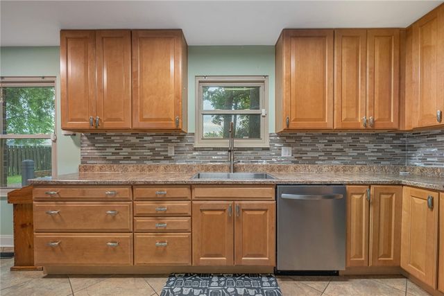 8930 Willowgate Lane, Huber Heights, OH 45424