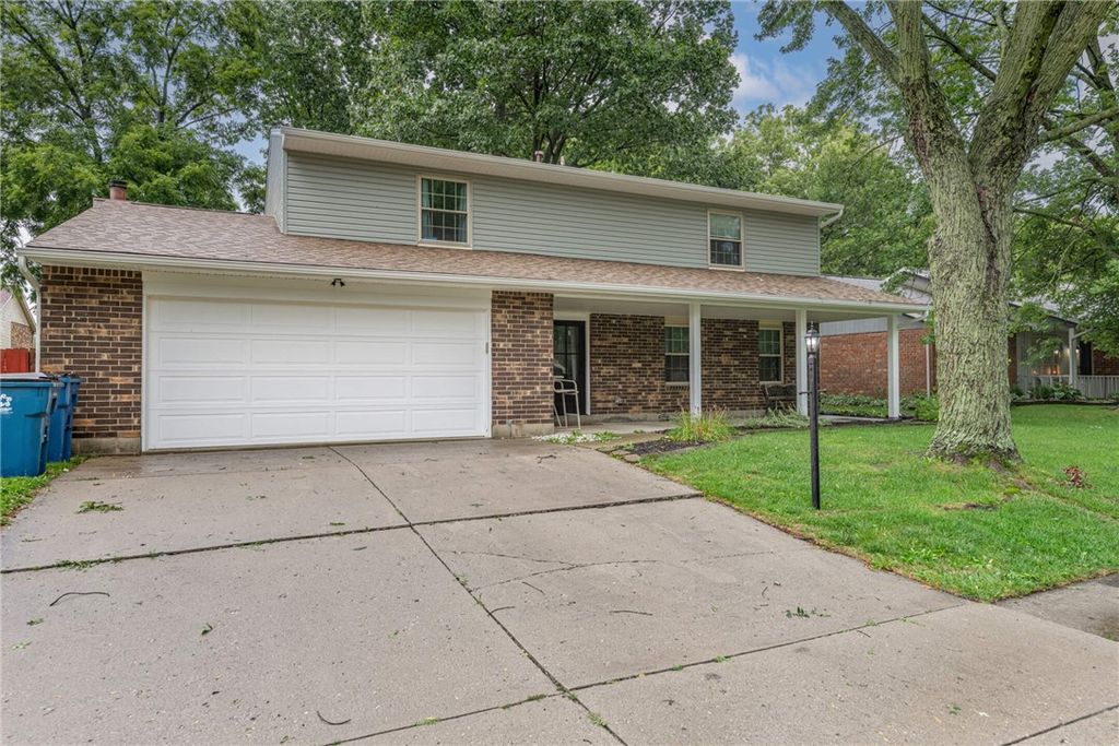 8930 Willowgate Lane, Huber Heights, OH 45424