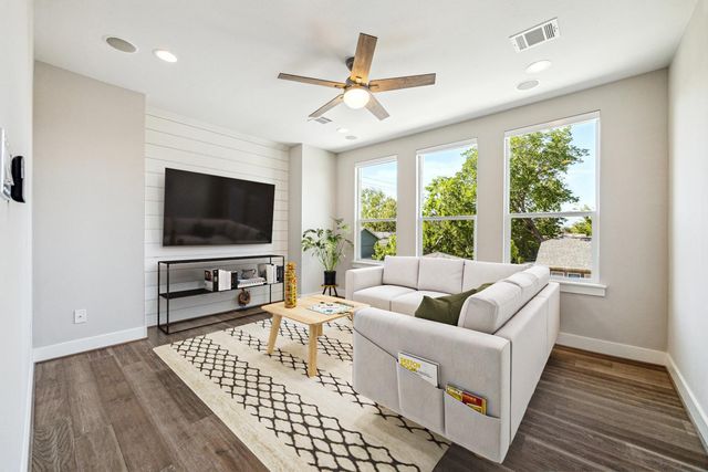 603 Vincent Street, Houston, TX 77009