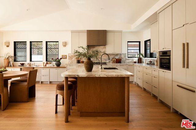3420 Wade Street, Los Angeles, CA 90066