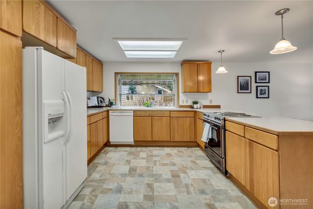 31402 28th Place SW, Federal Way, WA 98023