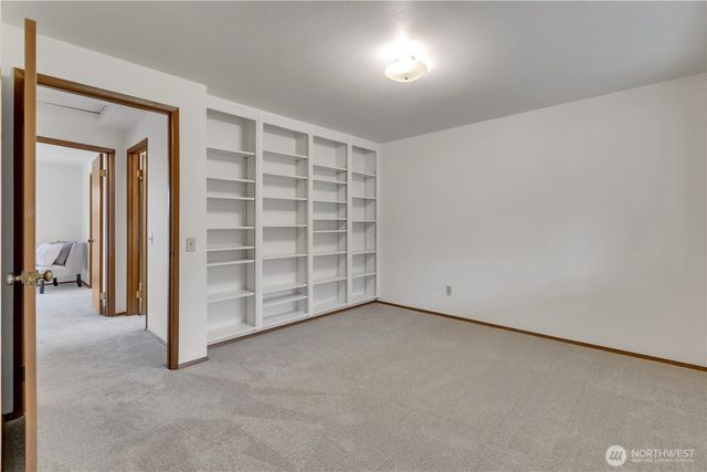 31402 28th Place SW, Federal Way, WA 98023