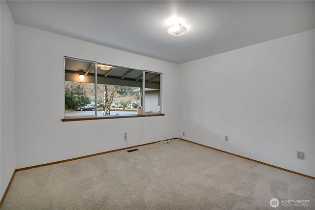 31402 28th Place SW, Federal Way, WA 98023