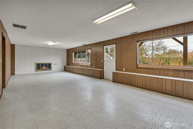 31402 28th Place SW, Federal Way, WA 98023