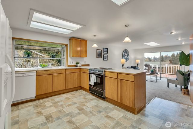 31402 28th Place SW, Federal Way, WA 98023