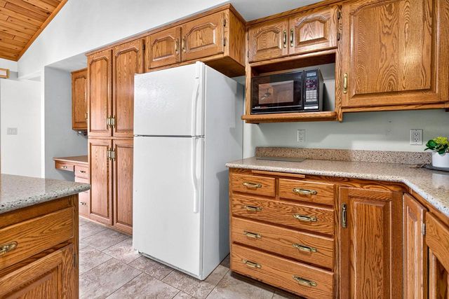 W6561 CEDAR LANE, Greenville, WI 54913