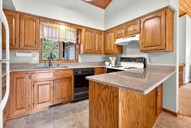 W6561 CEDAR LANE, Greenville, WI 54913