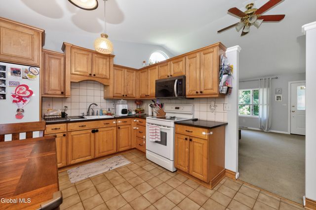 152 Woodin Road, Halfmoon, NY 12065