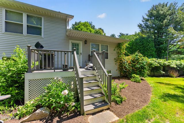 152 Woodin Road, Halfmoon, NY 12065
