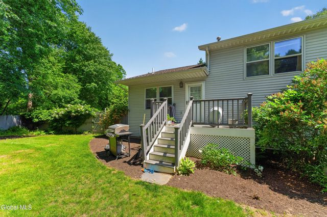 152 Woodin Road, Halfmoon, NY 12065