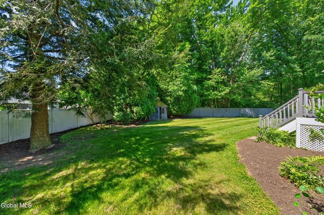 152 Woodin Road, Halfmoon, NY 12065