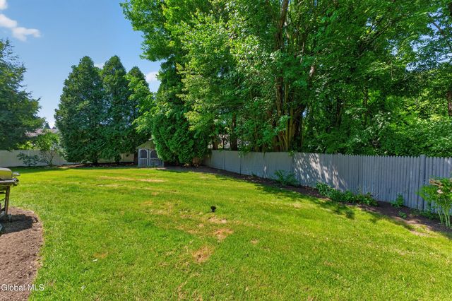 152 Woodin Road, Halfmoon, NY 12065