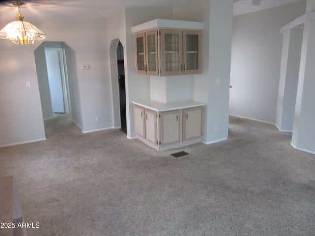 6412 S OAKMONT Drive, Chandler, AZ 85249