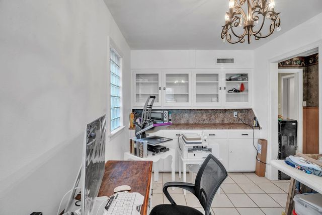 140 W 10th St, Colorado City, TX 79512