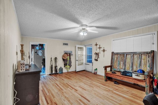 140 W 10th St, Colorado City, TX 79512