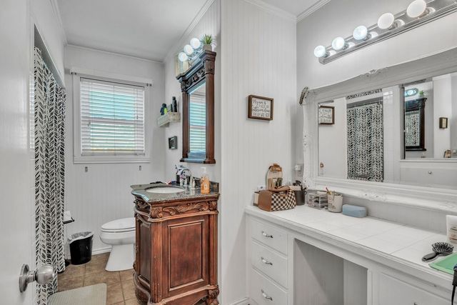 140 W 10th St, Colorado City, TX 79512