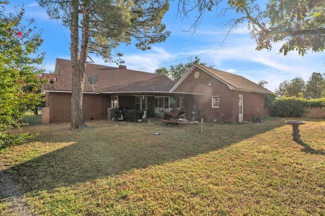 140 W 10th St, Colorado City, TX 79512