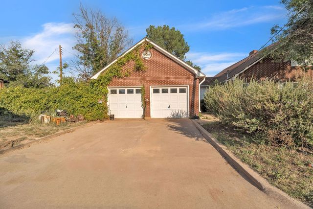 140 W 10th St, Colorado City, TX 79512