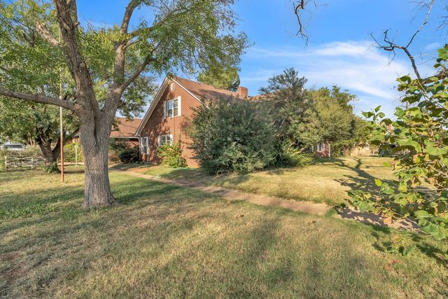 140 W 10th St, Colorado City, TX 79512