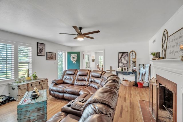 140 W 10th St, Colorado City, TX 79512