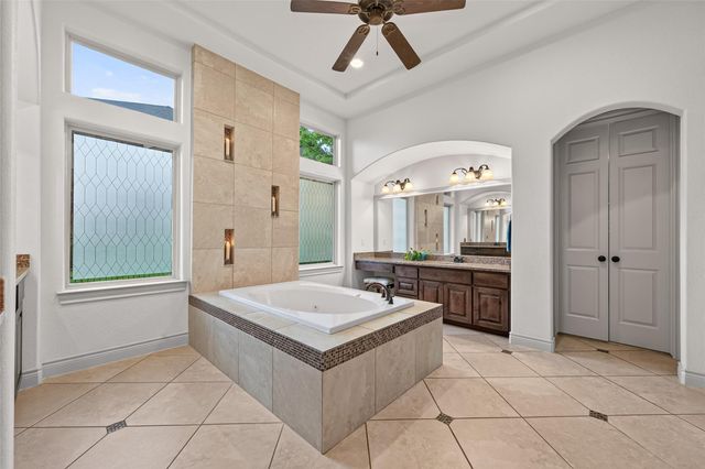 4519 Oxbow Circle W, Fulshear, TX 77441