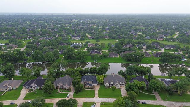 4519 Oxbow Circle W, Fulshear, TX 77441