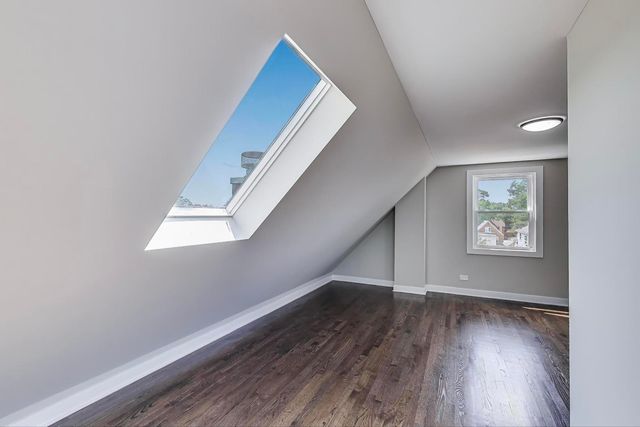 4305 N Mobile Avenue, Chicago, IL 60634