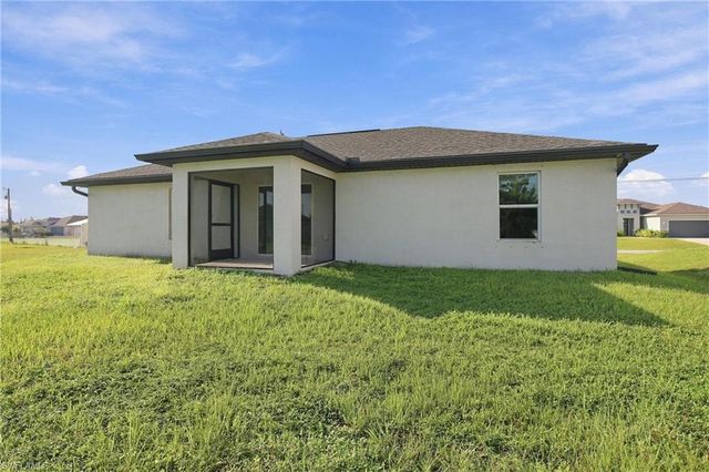 1615 NE 34th LN, Cape Coral, FL 33909