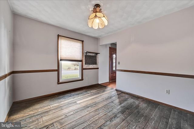 39 MINE RD, Lebanon, PA 17042