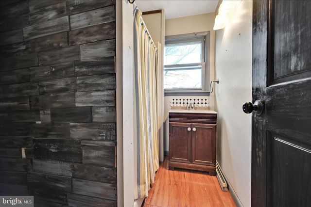 39 MINE RD, Lebanon, PA 17042