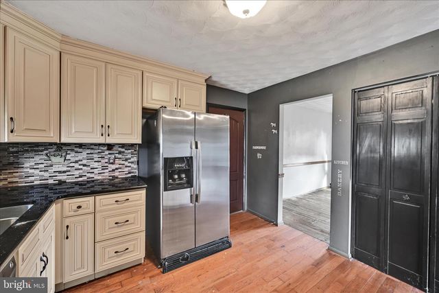 39 MINE RD, Lebanon, PA 17042