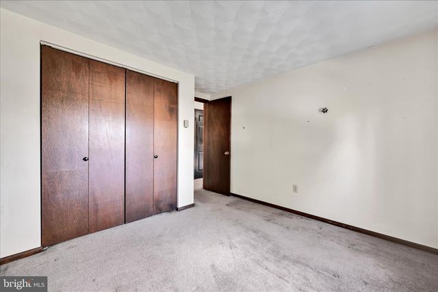 39 MINE RD, Lebanon, PA 17042