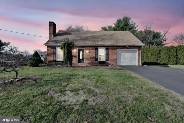 39 MINE RD, Lebanon, PA 17042