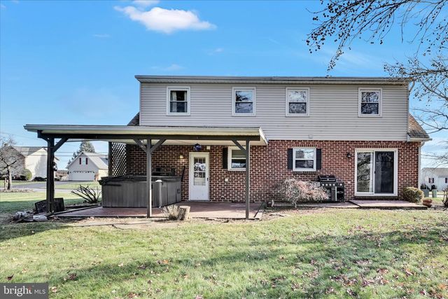 39 MINE RD, Lebanon, PA 17042