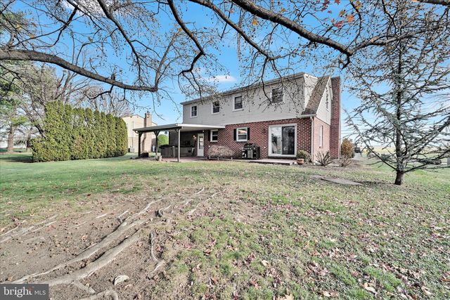 39 MINE RD, Lebanon, PA 17042