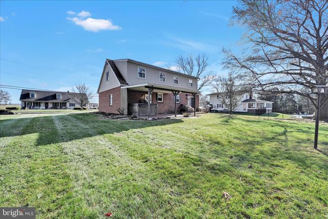 39 MINE RD, Lebanon, PA 17042