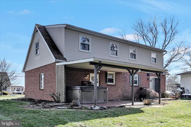 39 MINE RD, Lebanon, PA 17042
