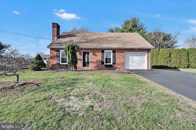 39 MINE RD, Lebanon, PA 17042