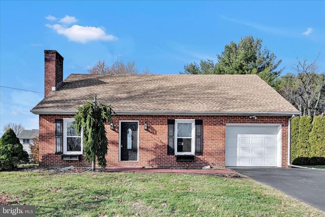 39 MINE RD, Lebanon, PA 17042