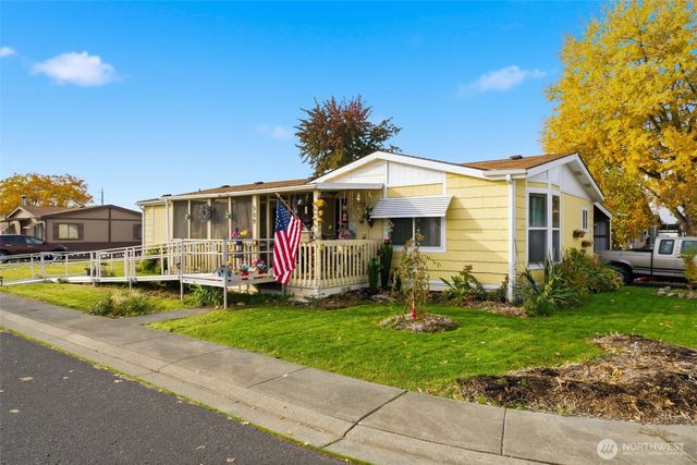 549 NE Criscola Avenue, College Place, WA 99324