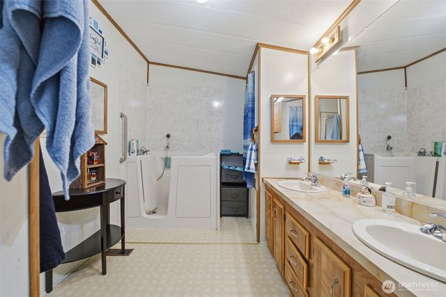 549 NE Criscola Avenue, College Place, WA 99324