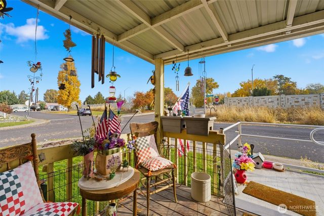 549 NE Criscola Avenue, College Place, WA 99324